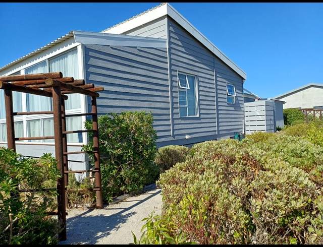 2 BEDROOM HOUSE FOR SALE IN KLEINBAAI